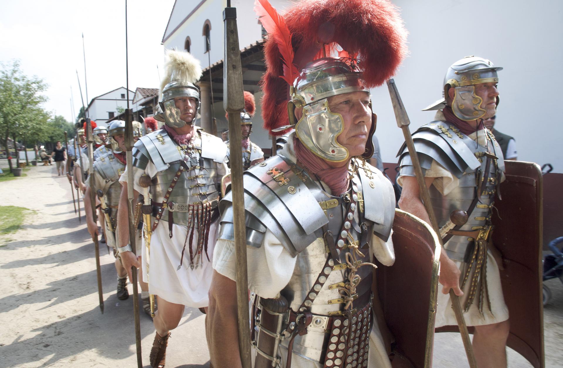 wapenkamer loterij Gehoorzaam De Romeinen komen! | Archeon