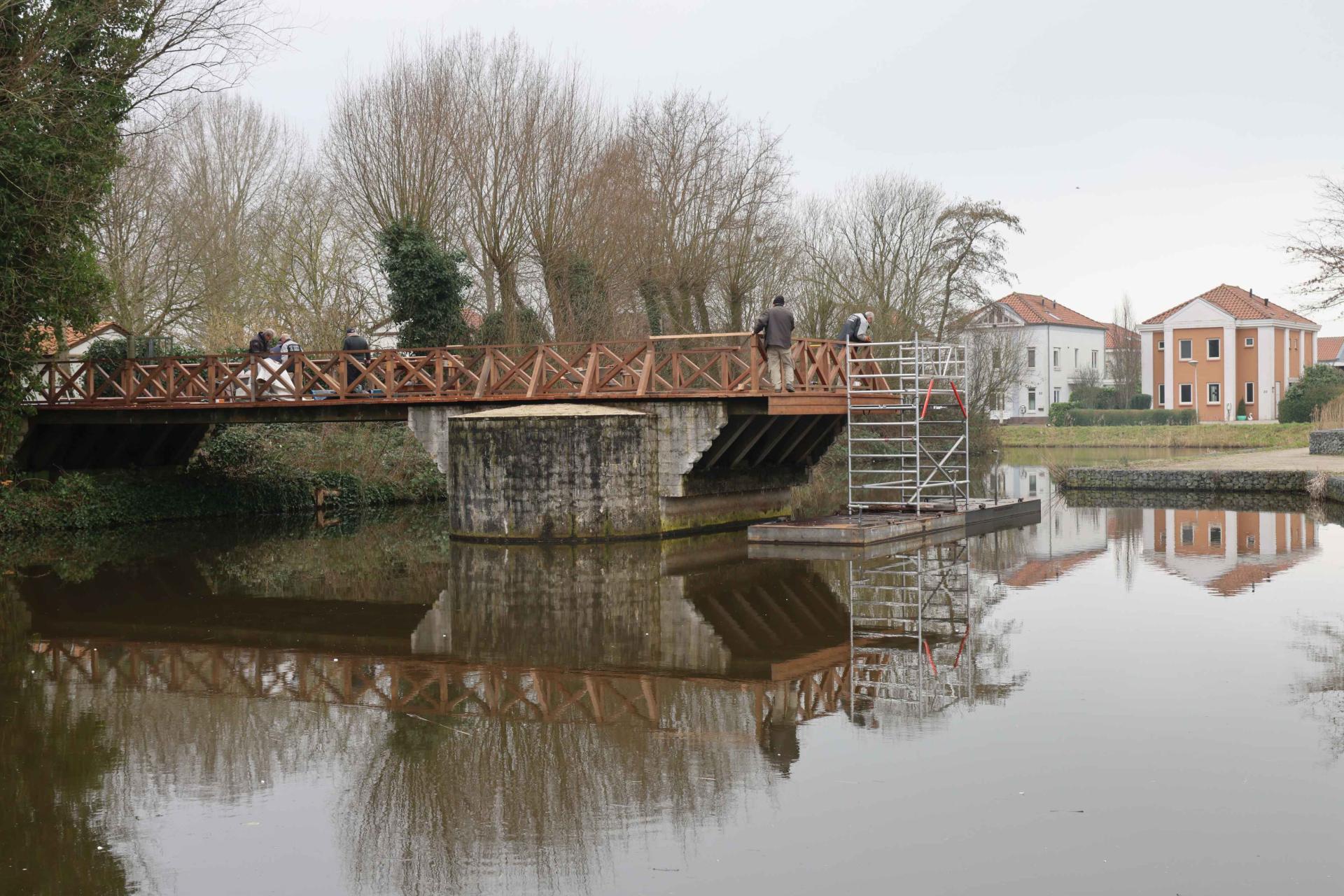 Romeinse brug in Archeon krijgt grondige renovatie